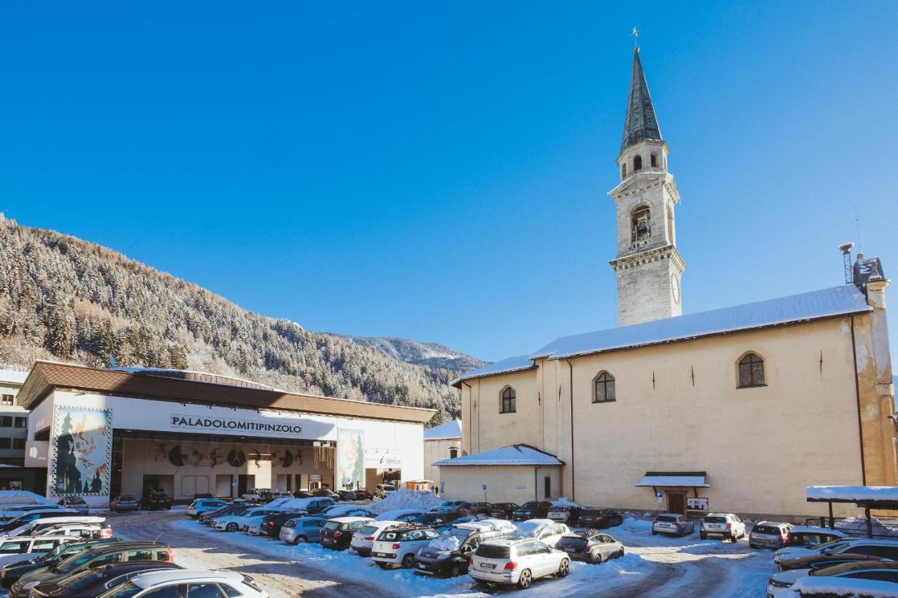 Hotel Collini Pinzolo Exterior photo